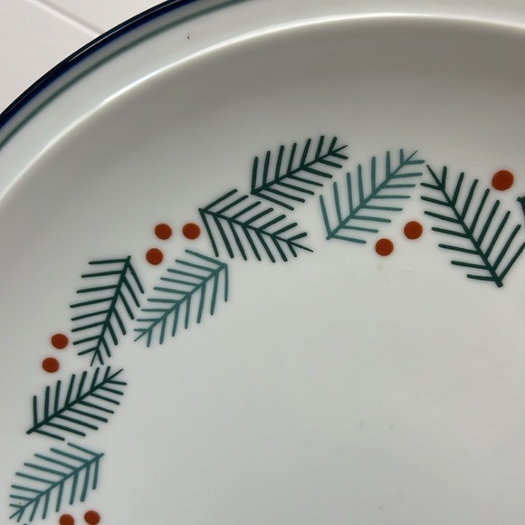 Dansk bistro Christmas platter 12 inch cut plate holiday serve ware dinnerware - Picture 2 of 6